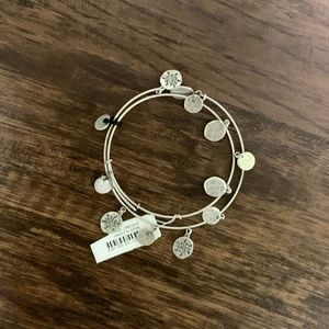 J.jill beautiful bracelet